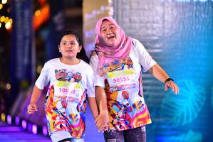 BIB: 100, 50555
                            <button type="button" onclick="openModal(21804579)" class="btn btn-primary btn-sm float-right btn-popup" data-toggle="modal" data-target=".modal-high-quality">
                        <i class="fas fa-shopping-cart"></i> Add to Cart
                    </button>
                                            <button type="button" onclick="isThisMe(21804579, true)" class="btn btn-success btn-sm float-right btn-popup btn-isme hidden" data-toggle="tooltip" data-placement="bottom" title="นี่คือรูปของคุณใช่ไหม คลิกที่นี่เพื่อเอาเข้าอัลบั้ม">
                        <i class="fas fa-plus"></i> Add to album
                    </button>
                    <button type="button" onclick="isThisMe(21804579, false)" class="btn btn-warning btn-sm float-right btn-popup btn-isnotme hidden">
                        <i class="fas fa-ban"></i> Remove from album
                    </button>